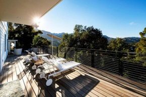 Hillside Hideaway with Deck And Spa in Topanga Canyon